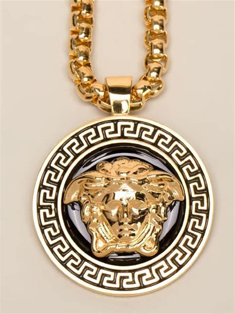 cadena versace oro 18k|versace necklace farfetch.